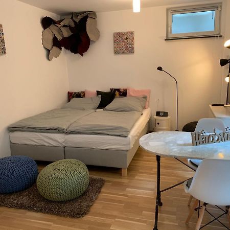 Helle Souterrainwohnung Mit Komfort München Eksteriør billede